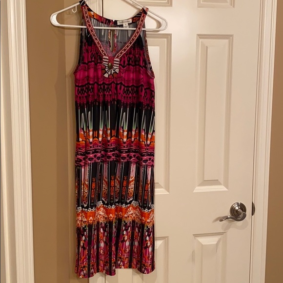 Women Dress - Picture 4 of 6